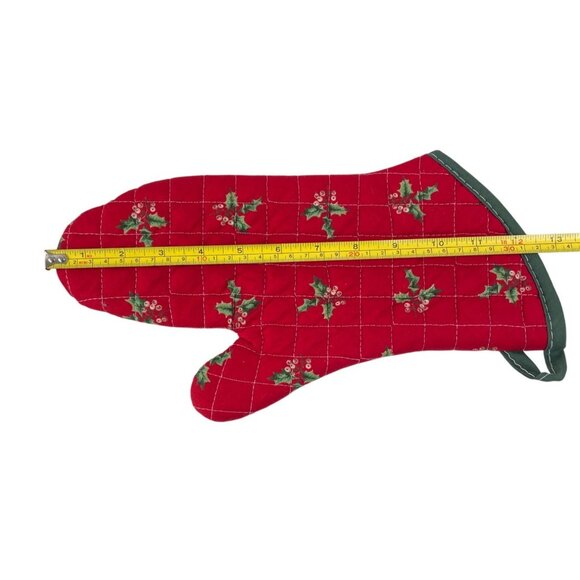 Vintage Christmas Themed Holiday Set of 5 Oven Mitts Pot Holders & Placemat - Picture 15 of 16